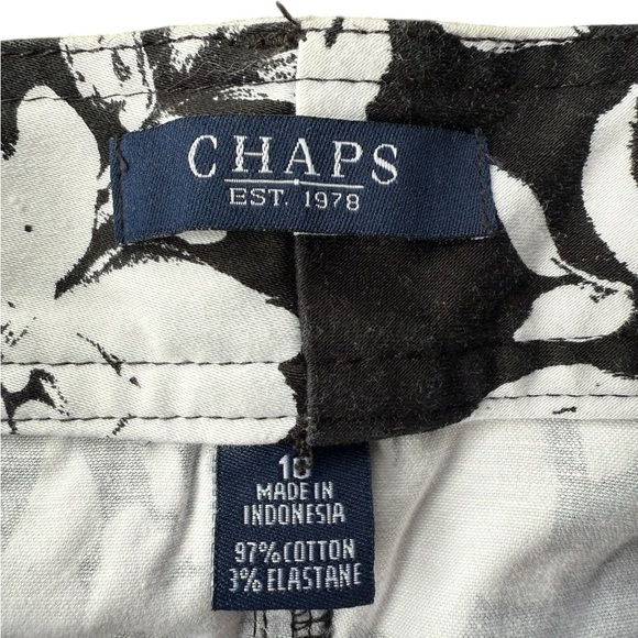 Chaps Size 10 Black & White Tropical Floral Skirt with Pockets - Picture 3 of 3